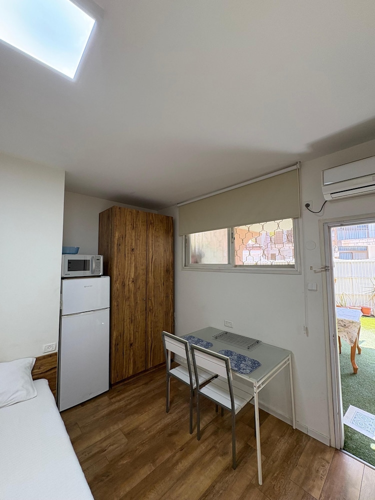 Kfar Saba Guesthouse