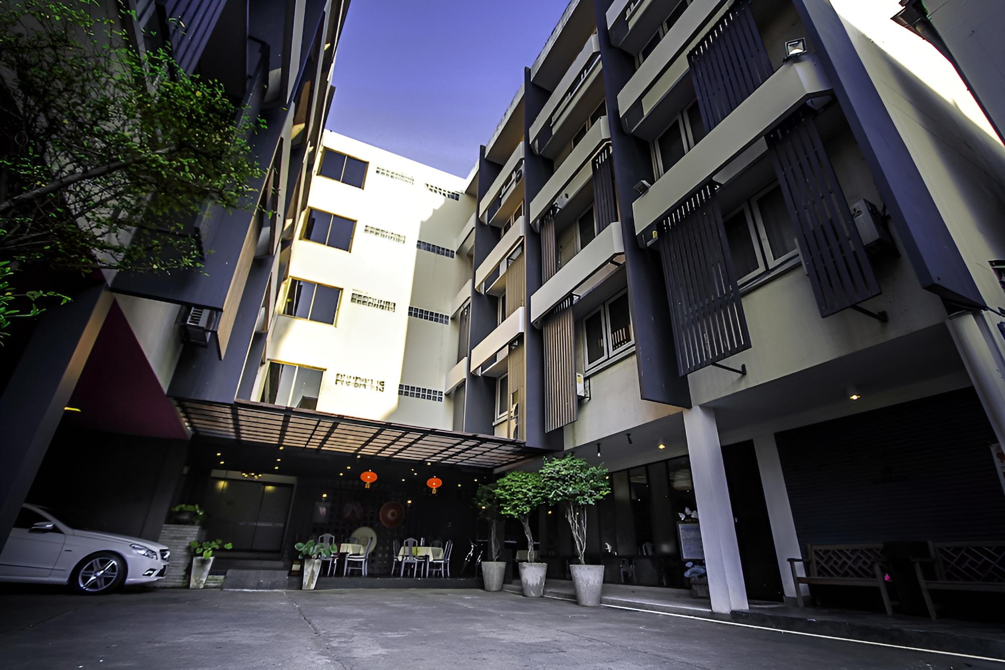 The Ratchathani Hotel