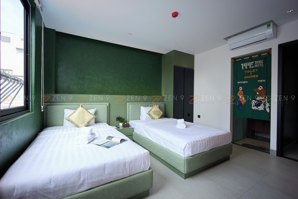 1995S HOSTEL