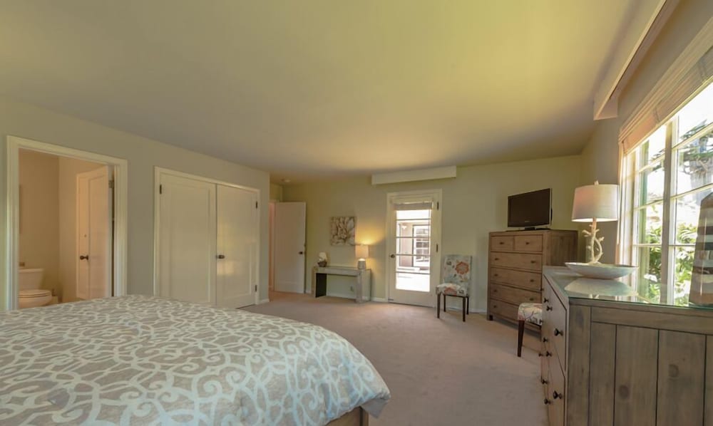 Monterey Vacations - Mv14: Beach Retreat Close To The Beach And Carmel - Property Image 5