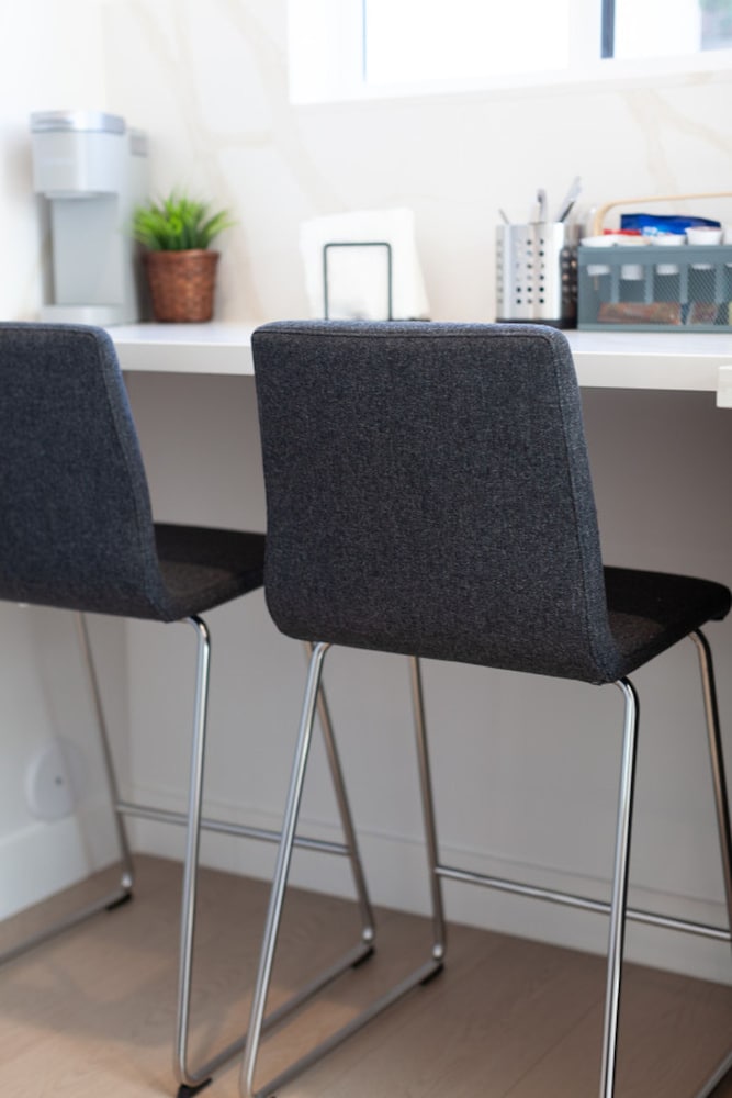 Scandinavian-style 1BR Apartment Built 2024 p81