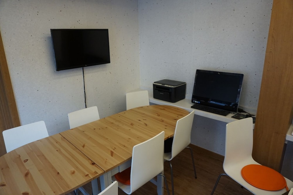 meeting & event spaces