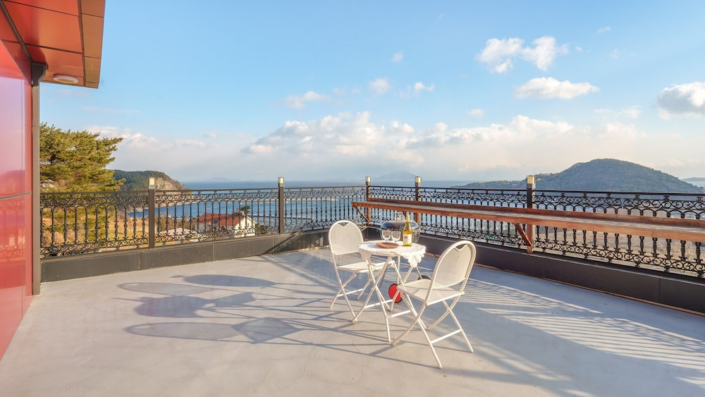Namhae Onview Pension