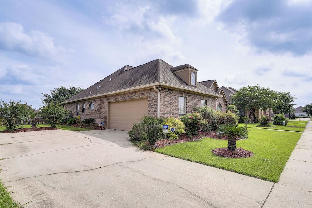 Family Retreat w/ Patio & Yard in Zachary