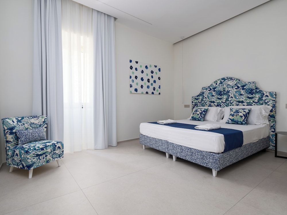 Blue Sky Luxury Palace