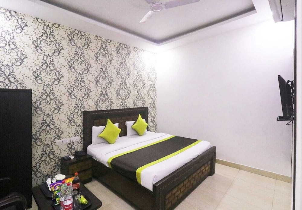 Hotel Viraj Residency
