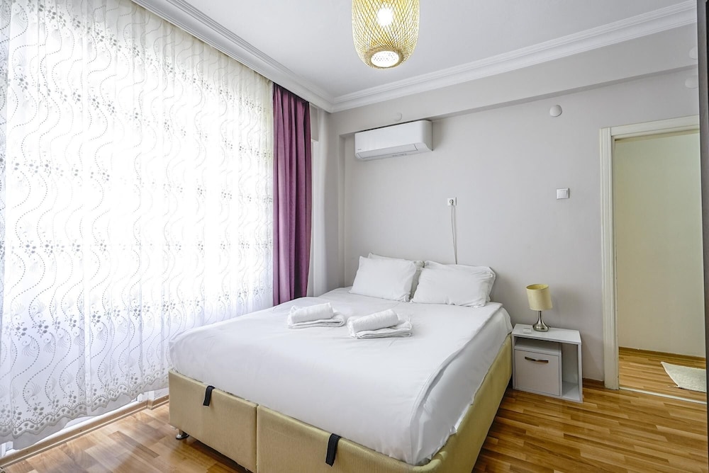Cozy Flat w Balcony 10 min to Beach in Antalya