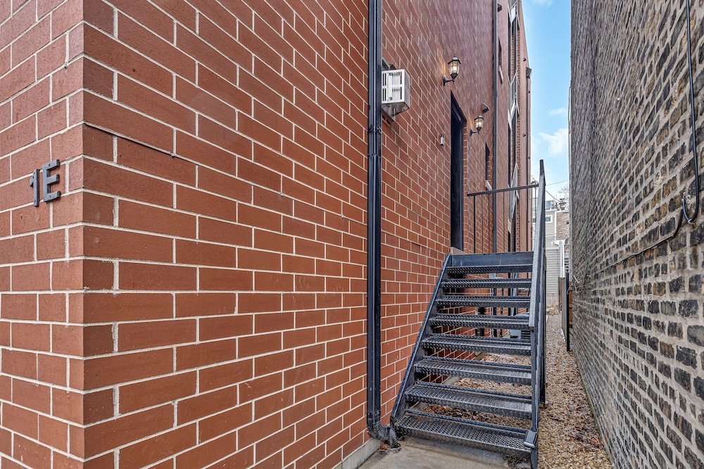 Elegantly Designed, Just Steps from Wrigley Field by AllSet Turnover view 4