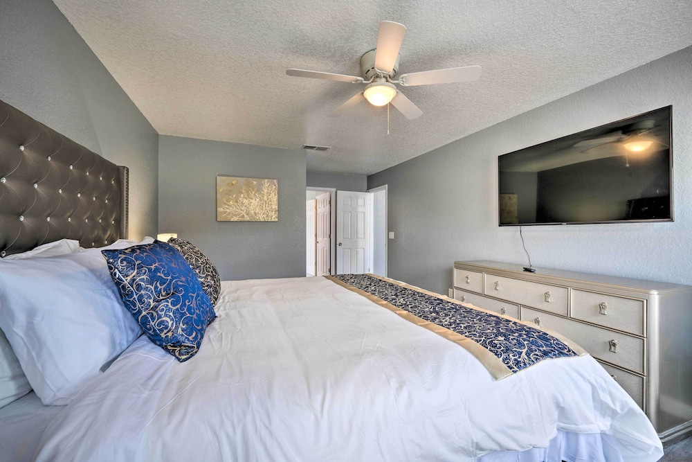 Kissimmee Retreat w/ Pool ~ 8 Mi to Old Town!