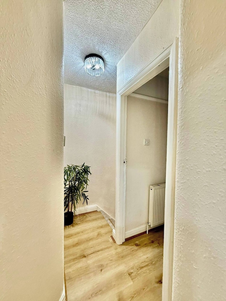 3bedroom Entire House in Stockport Town Manchester
