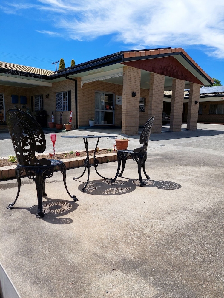 Settlers Motor Inn