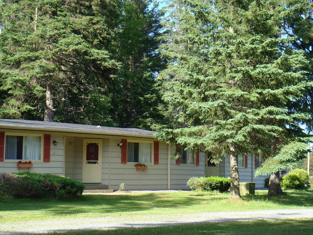 Pine cone Motel