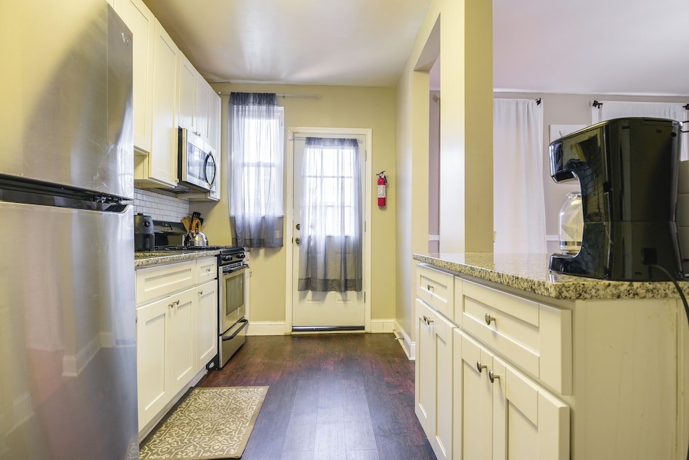 Baltimore Vacation Rental - Near JHU & Art Museum!