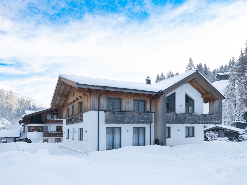 Luxury Chalet in Saalbach-hinterglemm With Sauna