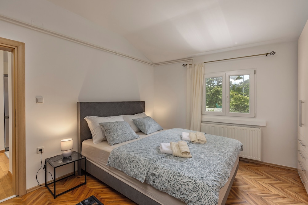 Quiet Garden Apartment Kostrena
