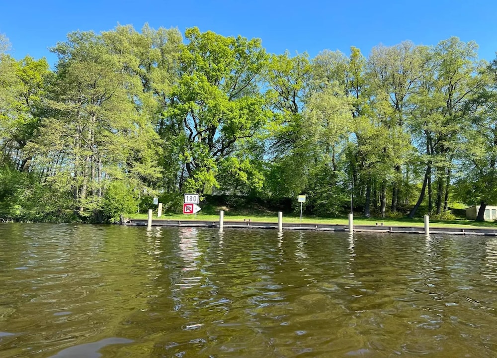 Reihenhaus mit Wlan in Buchholz am Muritzsee
