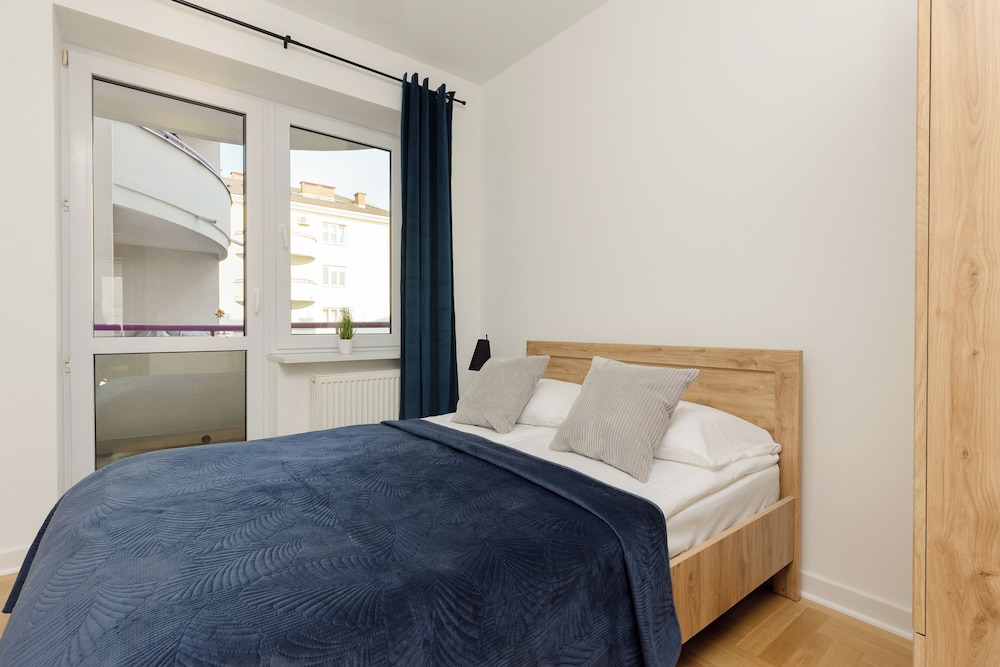 Apartment Wojciechowskiego by Renters view 5