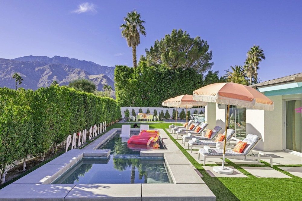 Caliente Oasis