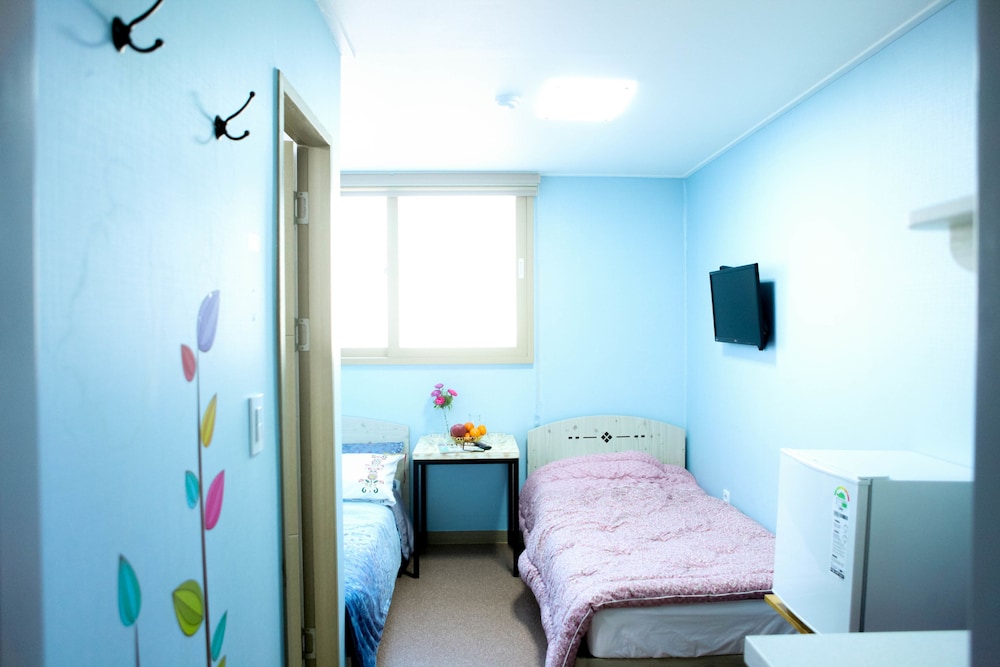 WELL PLUS BNB Guest House