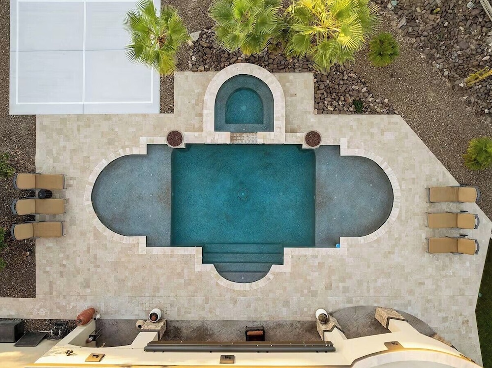 Copper Sky Retreat - Lux villa & pool