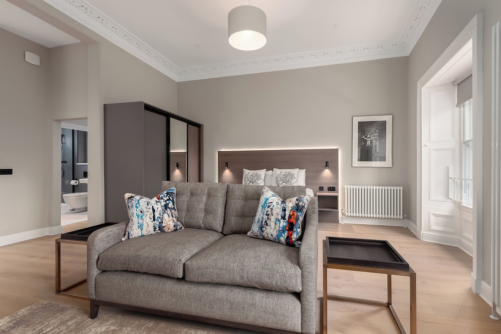 Destiny Scotland George IV Apartments