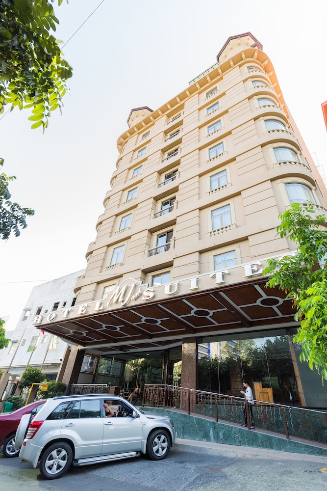 Cebu Vacations - MJ Hotel  Suites - Property Image 1