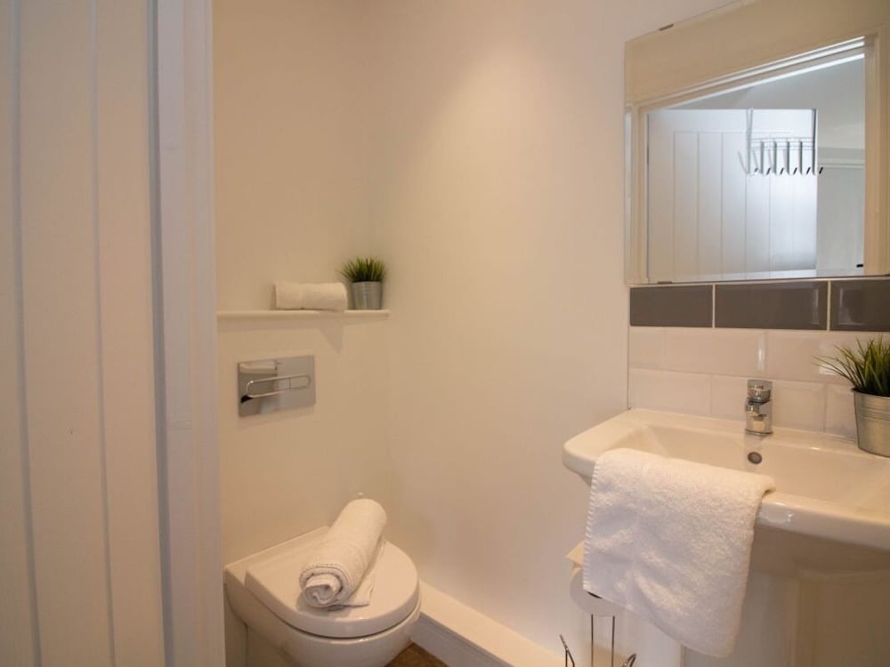 Beddoe Apartments