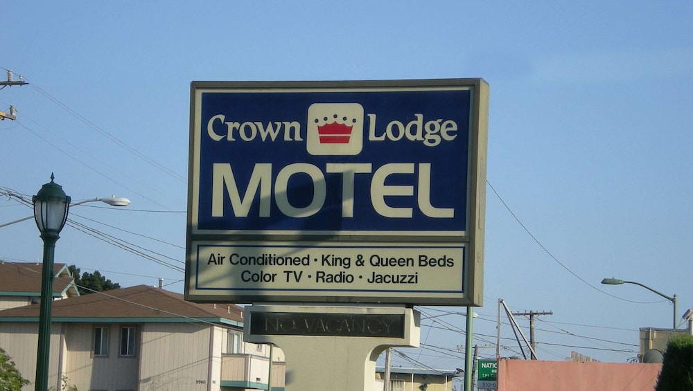 Crown Lodge Motel Oakland view 2