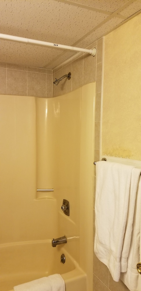 Bay Breeze Motel