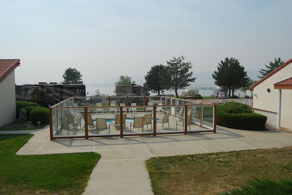 Crescent Bar RV Resort