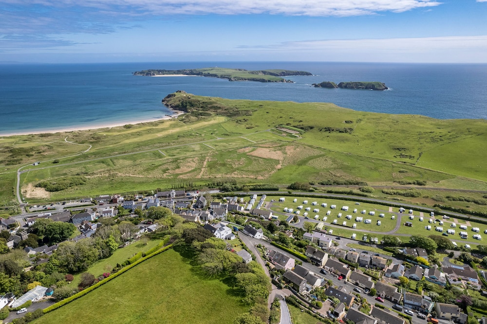 Blue Horizon - Spectacular Coastal Views