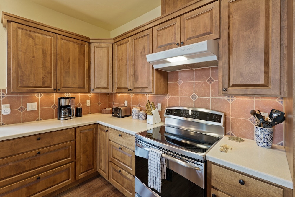 High Lowe 4 Bedroom Home