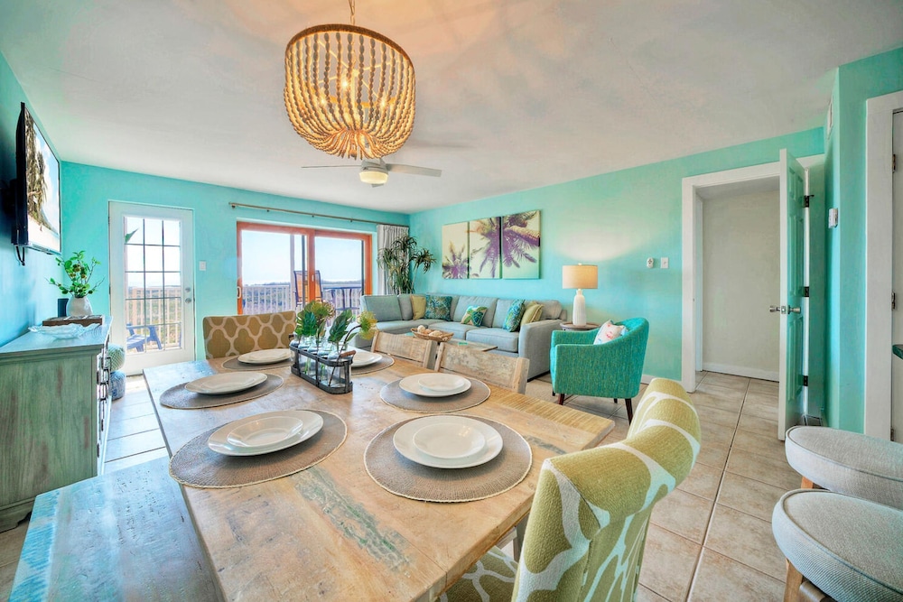 Rise N Beach by Avantstay Beachfront w Pool