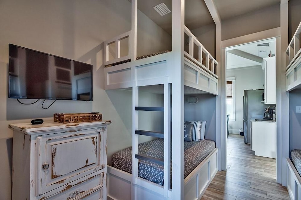 Big Sandy 8 Bedroom Holiday Home by Five Star Properties