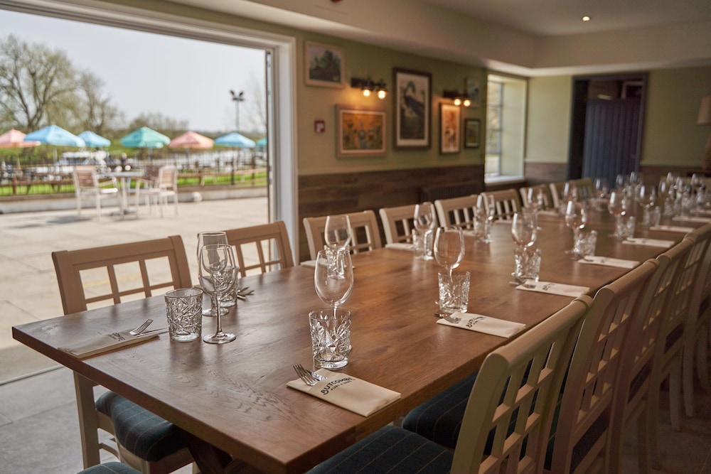 Tewkesbury Vacations - The Fleet - Property Image 11