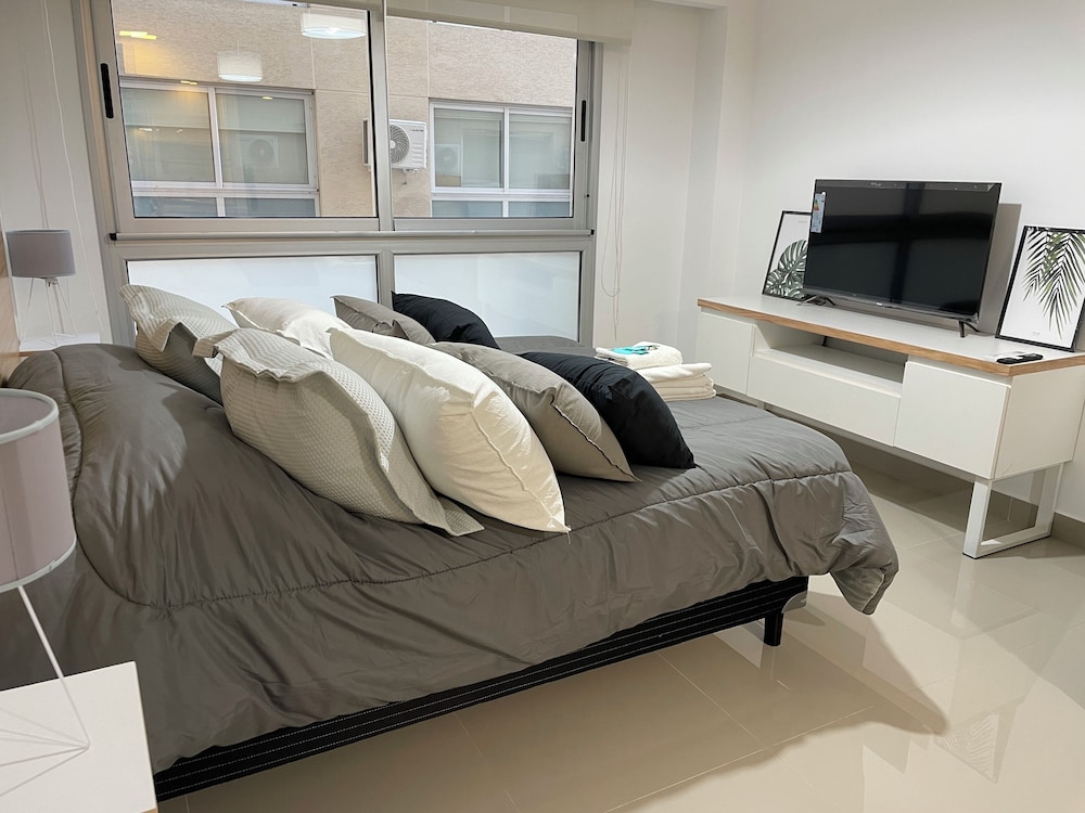 Ayres Suites Moreno