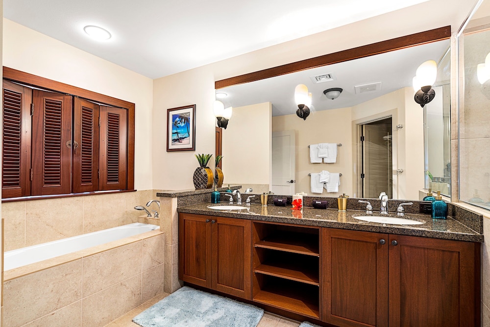 3 Bedroom Condo with Lanai, Grill, and Access to Recreational Facilities