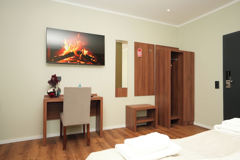 Frankfurt Vacations - Hotel Attache - Property Image 123