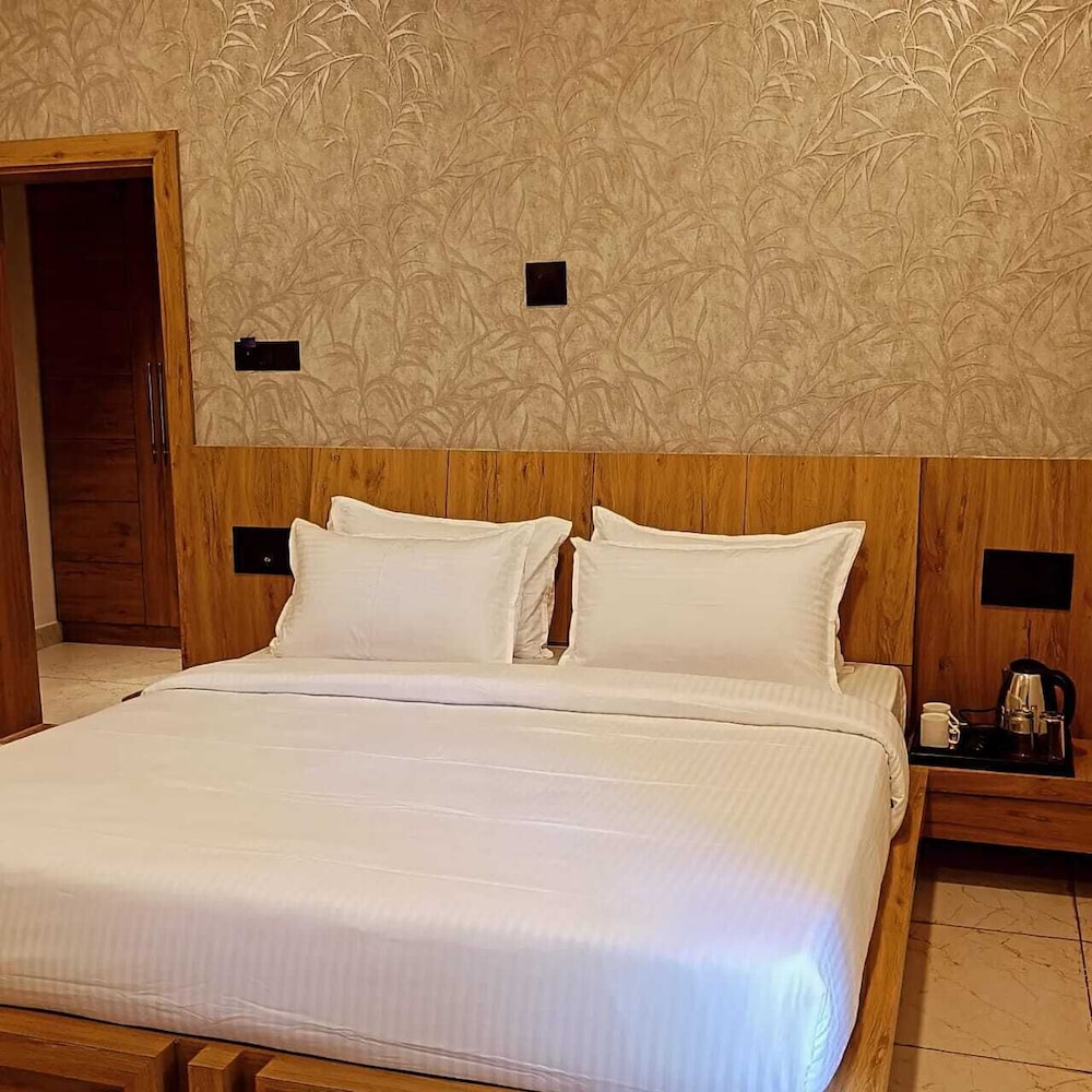 Le Casa Lion Resort - A Premium Resort In Sasan Gir