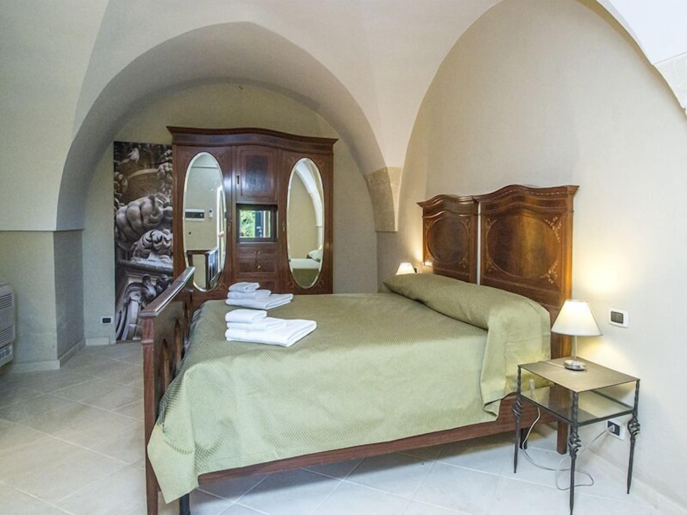 Villa Lucrezio Resort