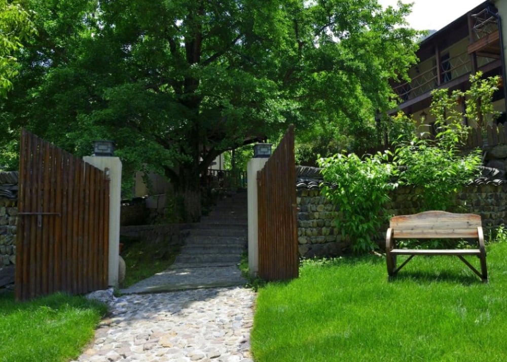 Bi'an Vacation Guesthouse