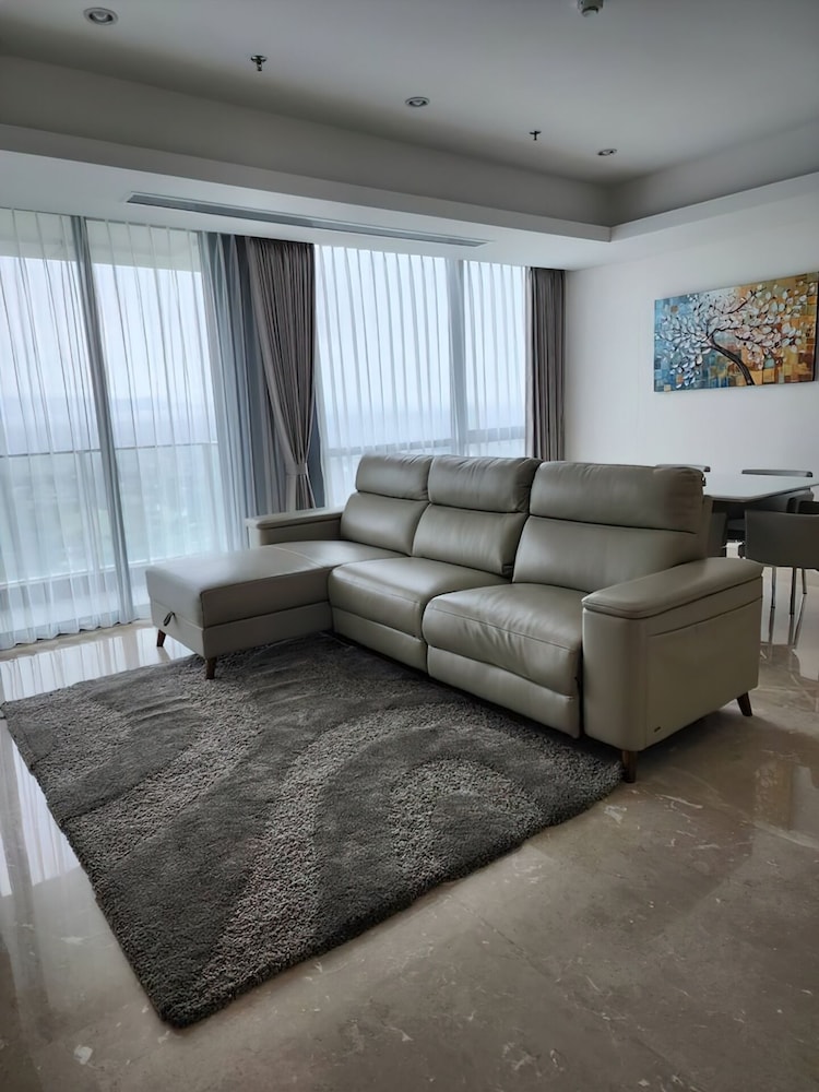 Fairview House - Luxstay near Airport