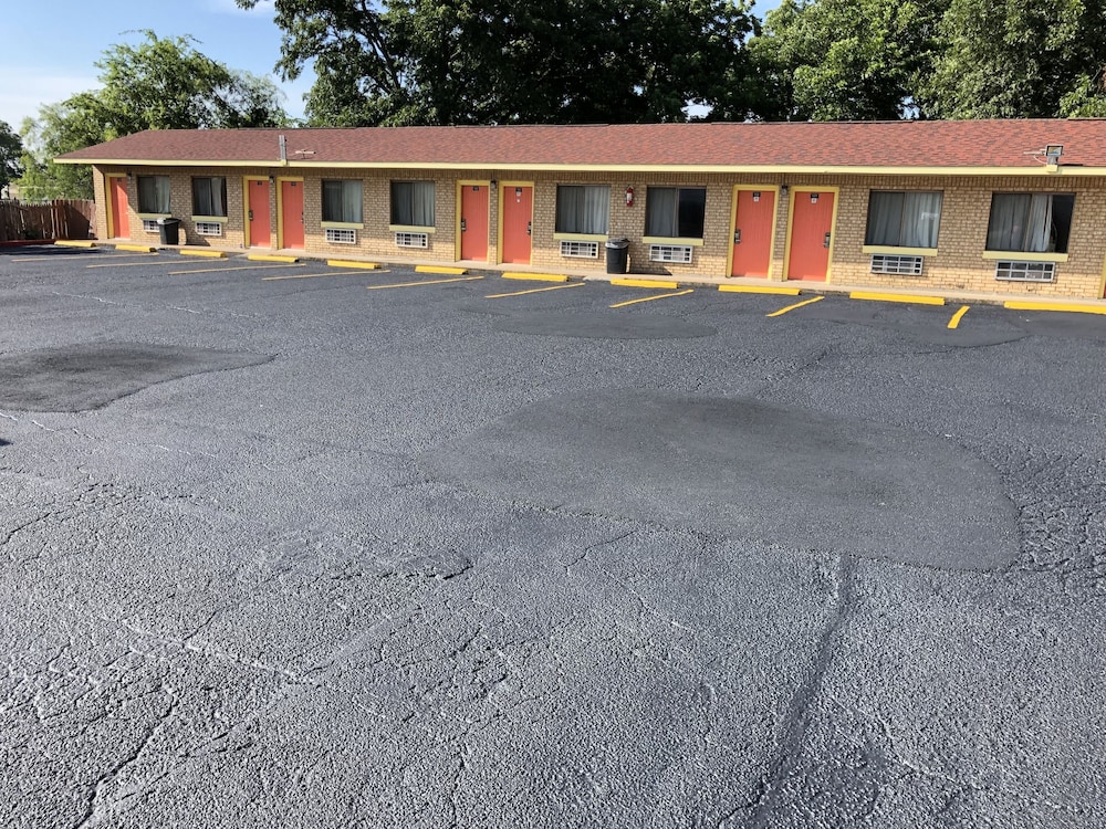 De Leon Inn