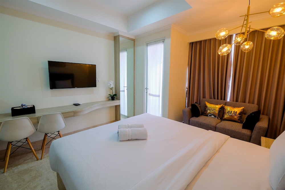 Stylish Studio Room Menteng Park Apartment view 2