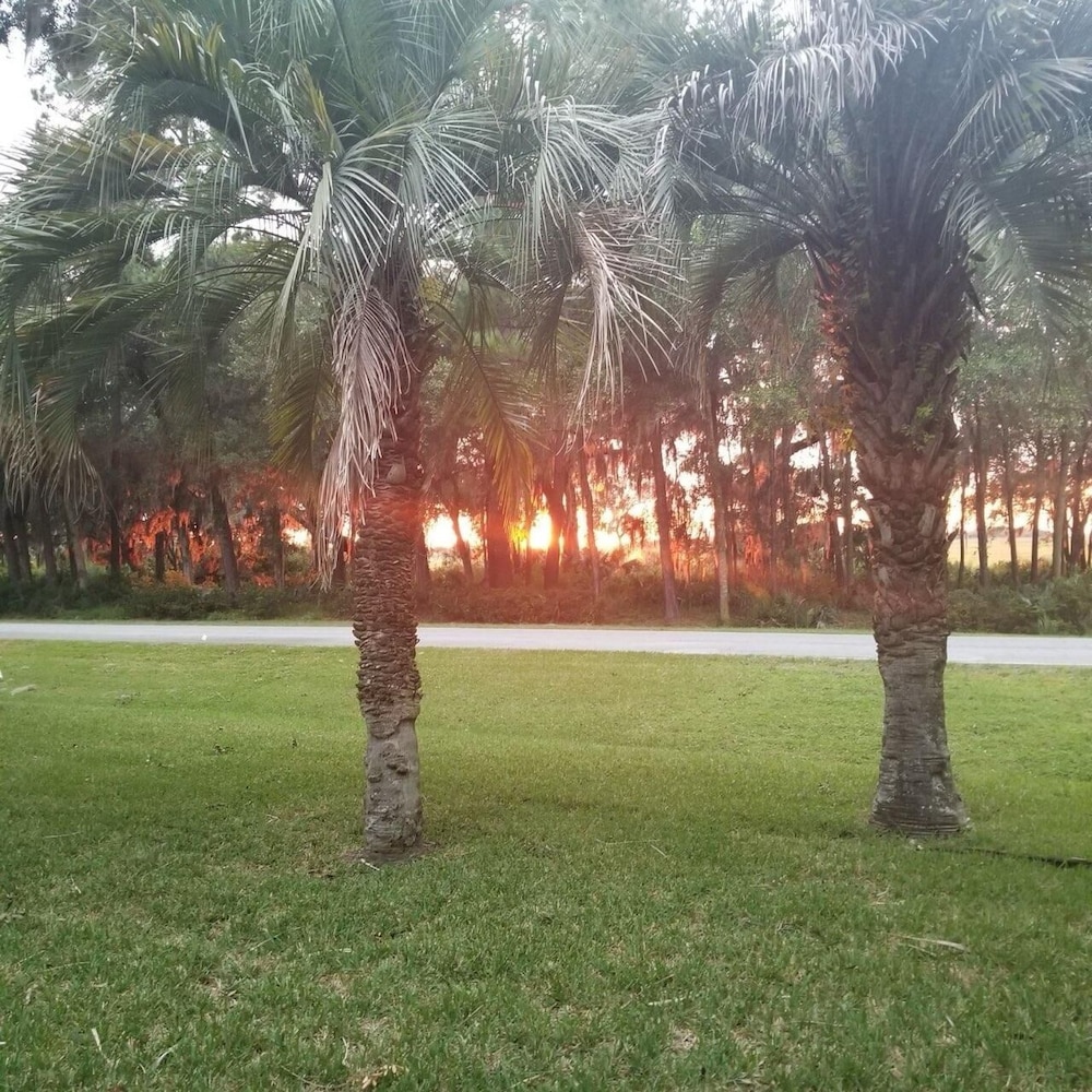 Meet Me At Sunset 3 Bedroom Home view 3