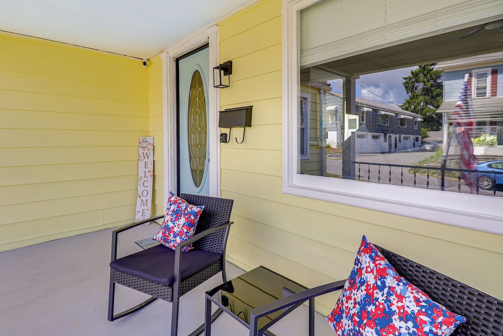 3 Mi to Dtwn & Flood Museum: 'cozy Q Cottage'