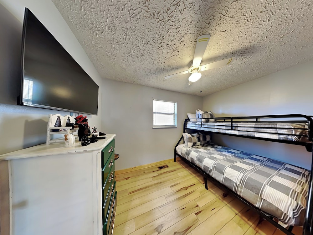 Honey Bear Hideaway by Jackson Mountain Rentals