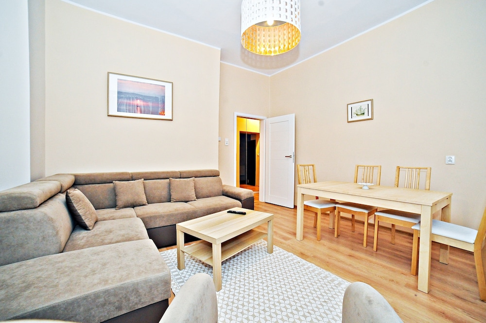 Grand Apartments