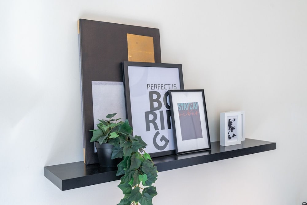 Refined 1BR Retreat in The Point Tower - Marina
