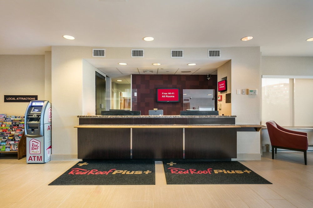 Boston Vacations - Red Roof Inn PLUS Boston - Logan - Property Image 4